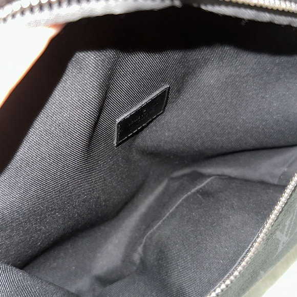 Louis Vuitton Discovery Bumbag CA2109 - Picture 4 of 10